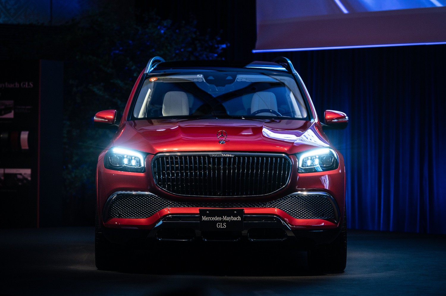 Mercedes Maybach GLS 600 4MATIC - Luxury SUV Wallpaper in 5K