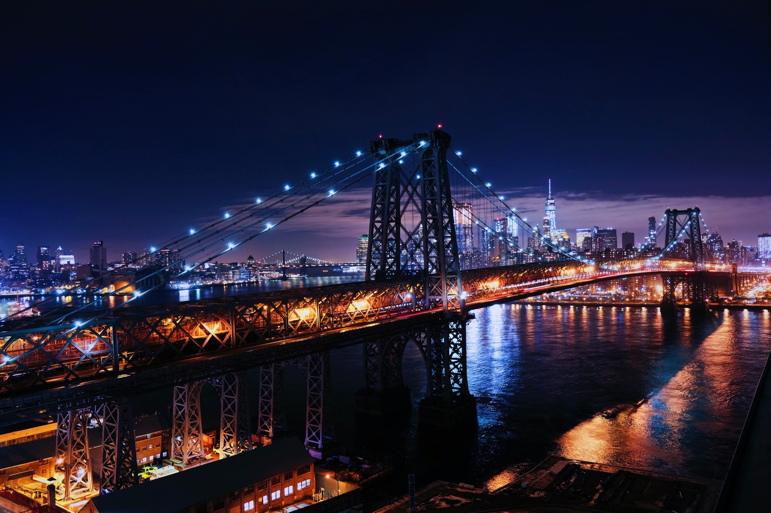 Download the Iconic Williamsburg Bridge Wallpaper in 4K