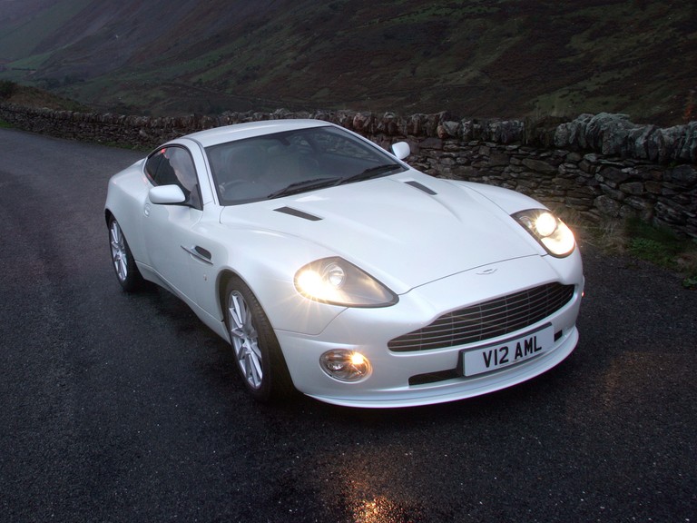 Aston Martin DB7 Wallpaper - A Vision of Luxury and Performance