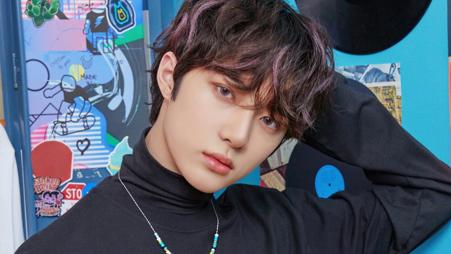 Wallpaper de Tomorrow X Together : Beomgyu dans l'Heure Bleue