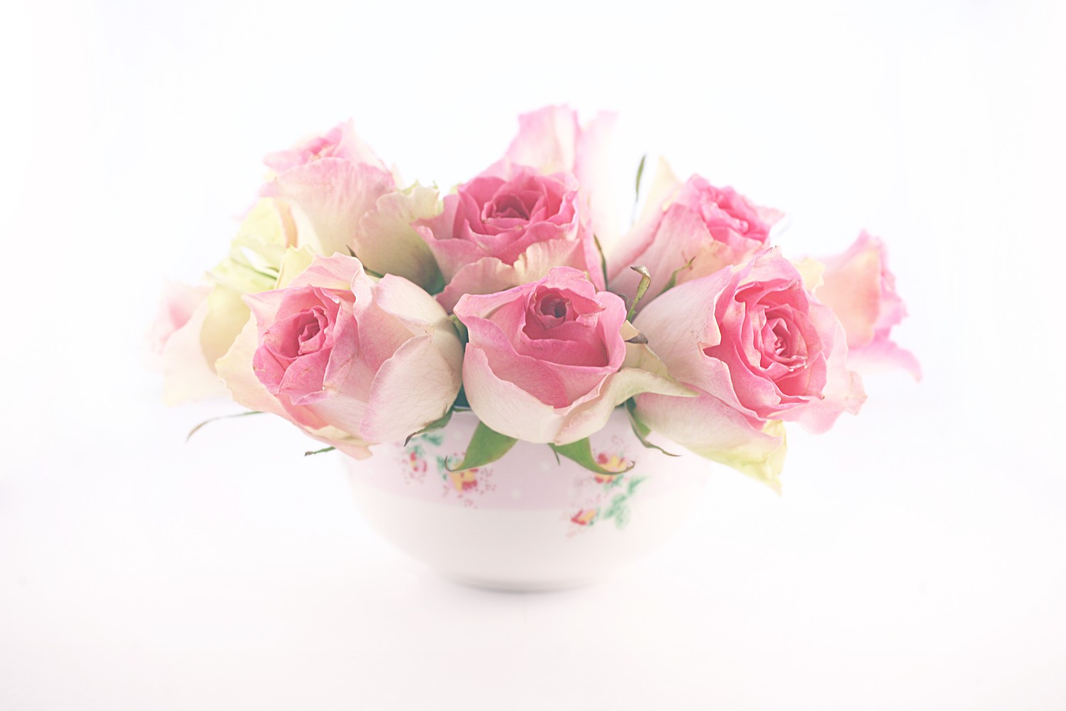 Beautiful Pastel Pink Rose Bouquet Wallpaper