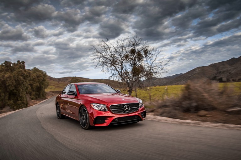 High-Quality Mercedes Benz Wallpaper for Car Enthusiasts