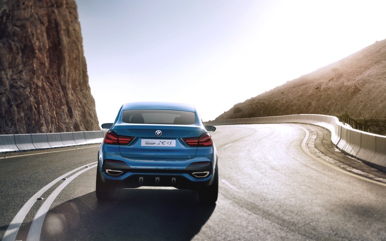 Explore the BMW X4: A Perfect Blend of Style and Performance