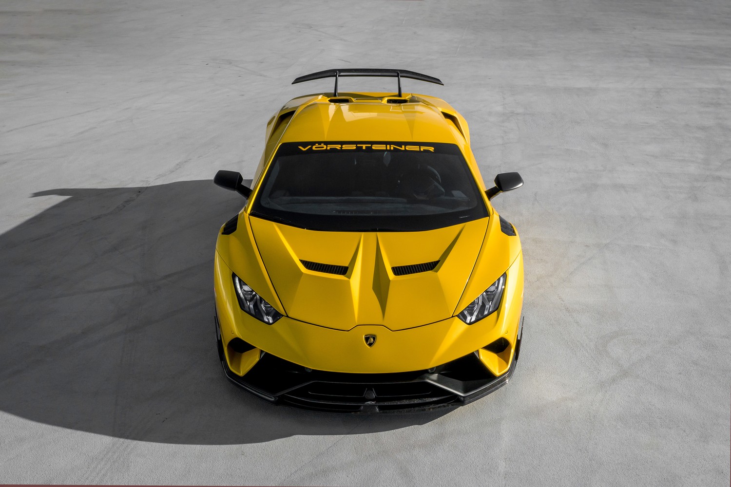 High-Quality Yellow Lamborghini Wallpaper