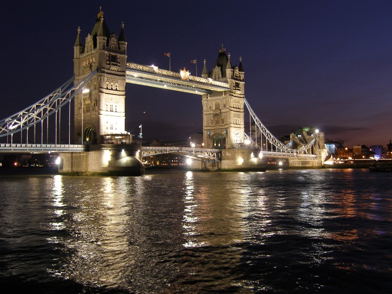 Tower Bridge: A Breathtaking Night View