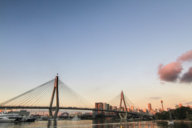 Explore the Iconic Sydney Harbour Bridge Wallpaper