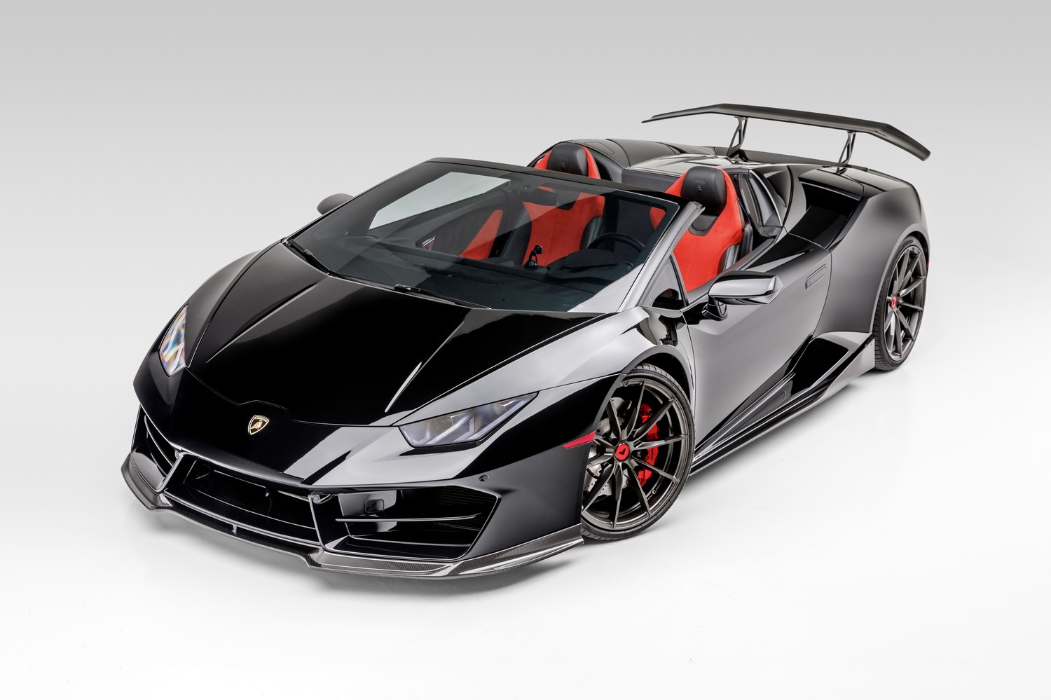 Download 5K Lamborghini Huracan Spyder Wallpaper