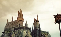 Explora el Encantador Fondo de Pantalla del Castillo de Hogwarts