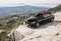 Explora la elegancia del convertible Mercedes-Benz