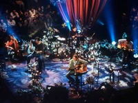 Impresionante Fondo de Pantalla Nirvana Unplugged para Amantes de la Música