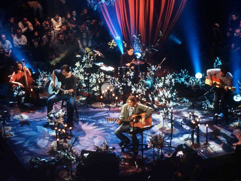 Stunning Nirvana Unplugged Wallpaper for Music Lovers