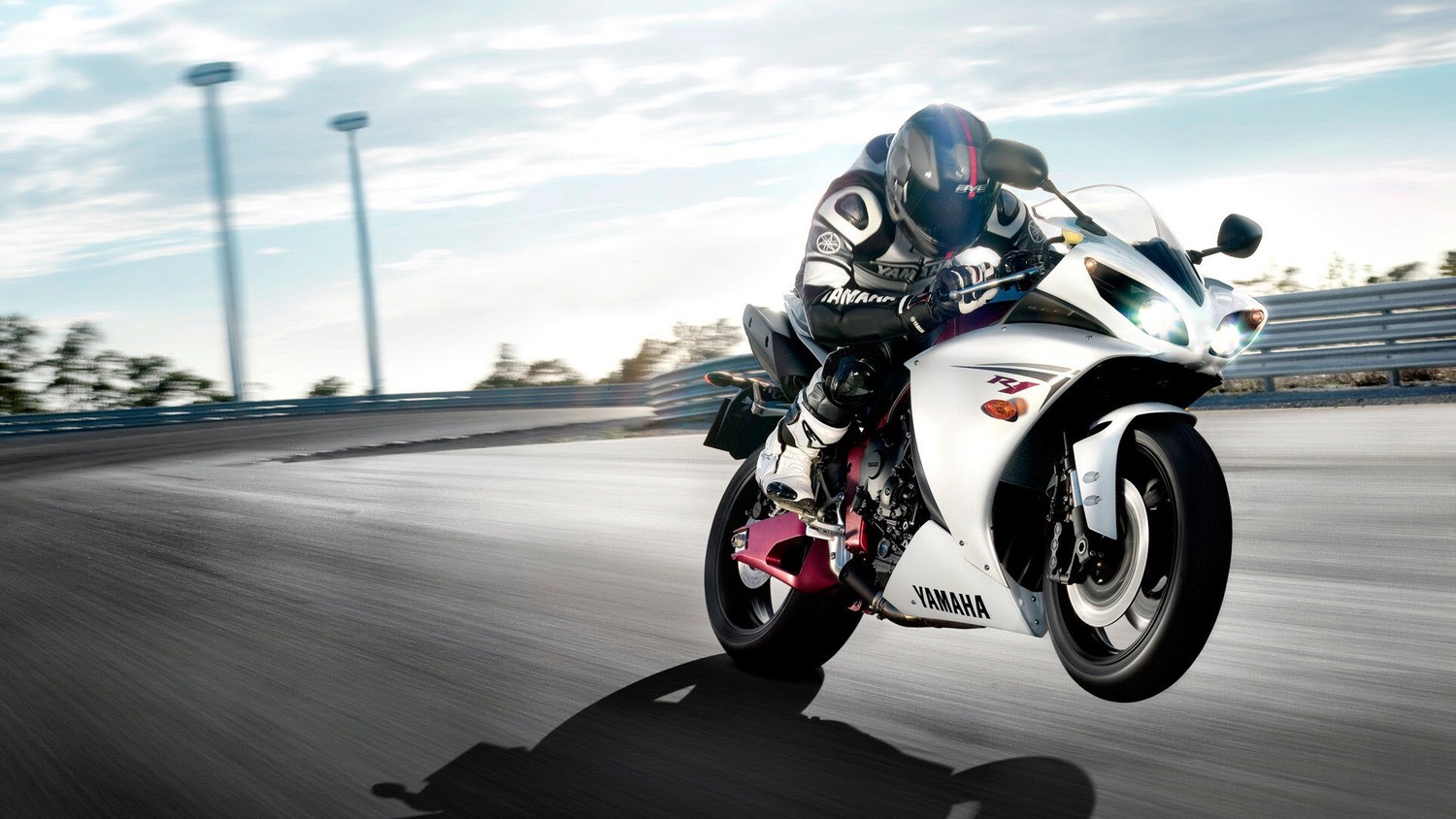 Explore the Thrill of Yamaha YZF Motorcycle Racing