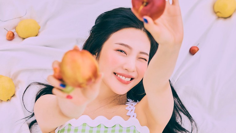 Joy's Radiant Smile - Download Red Velvet Wallpaper