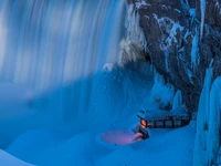 Découvrez les Étonnantes Formations de Glace des Chutes du Niagara