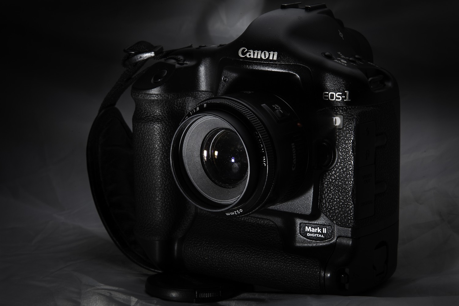 High-Quality Canon EOS-1 Digital Camera Wallpaper