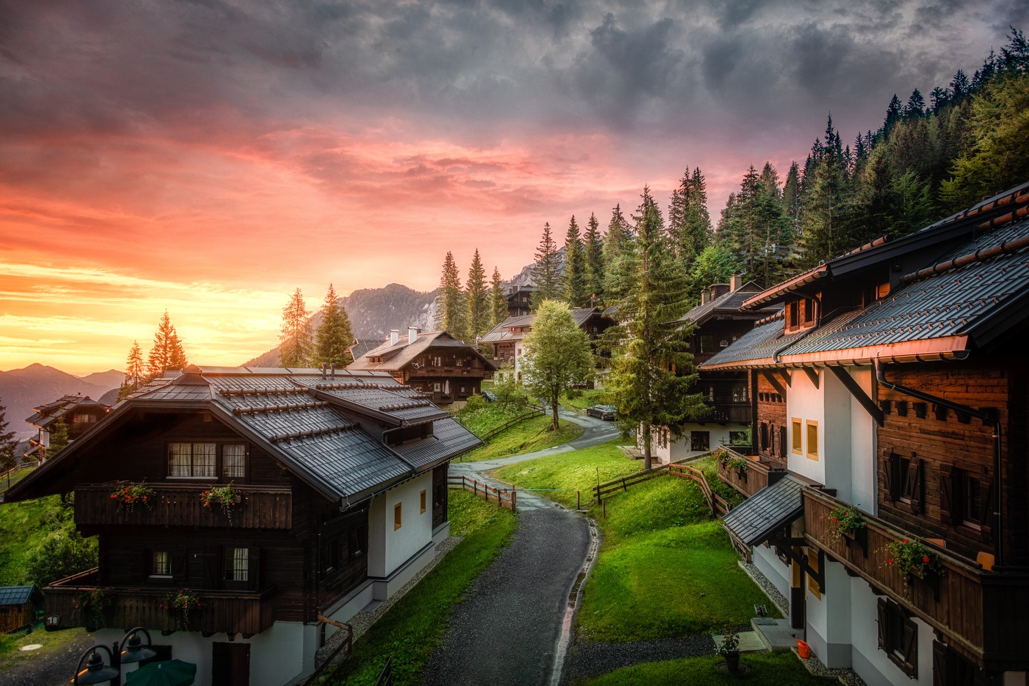 Impresionante Amanecer en Carintia del Sur, Austria