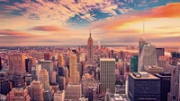 Descarga Nuestro Hermoso Wallpaper de la Ciudad con el Empire State Building