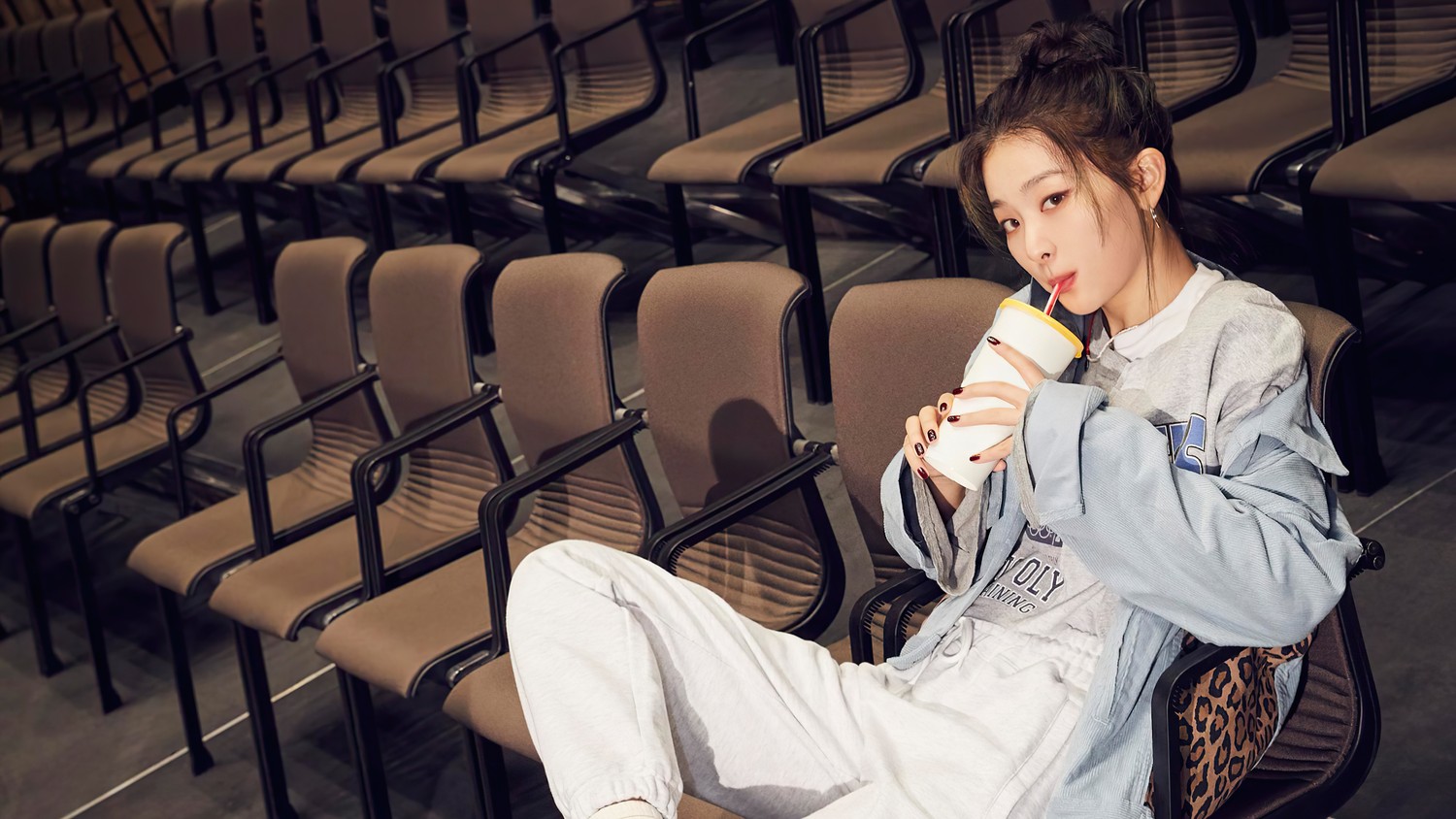 Seulgi from Red Velvet Wallpaper Download