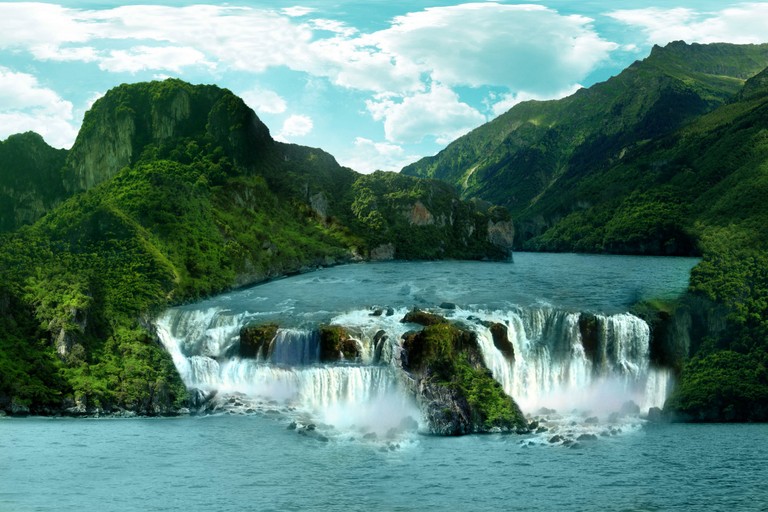 Explore the Majestic Iguazu Falls Wallpaper