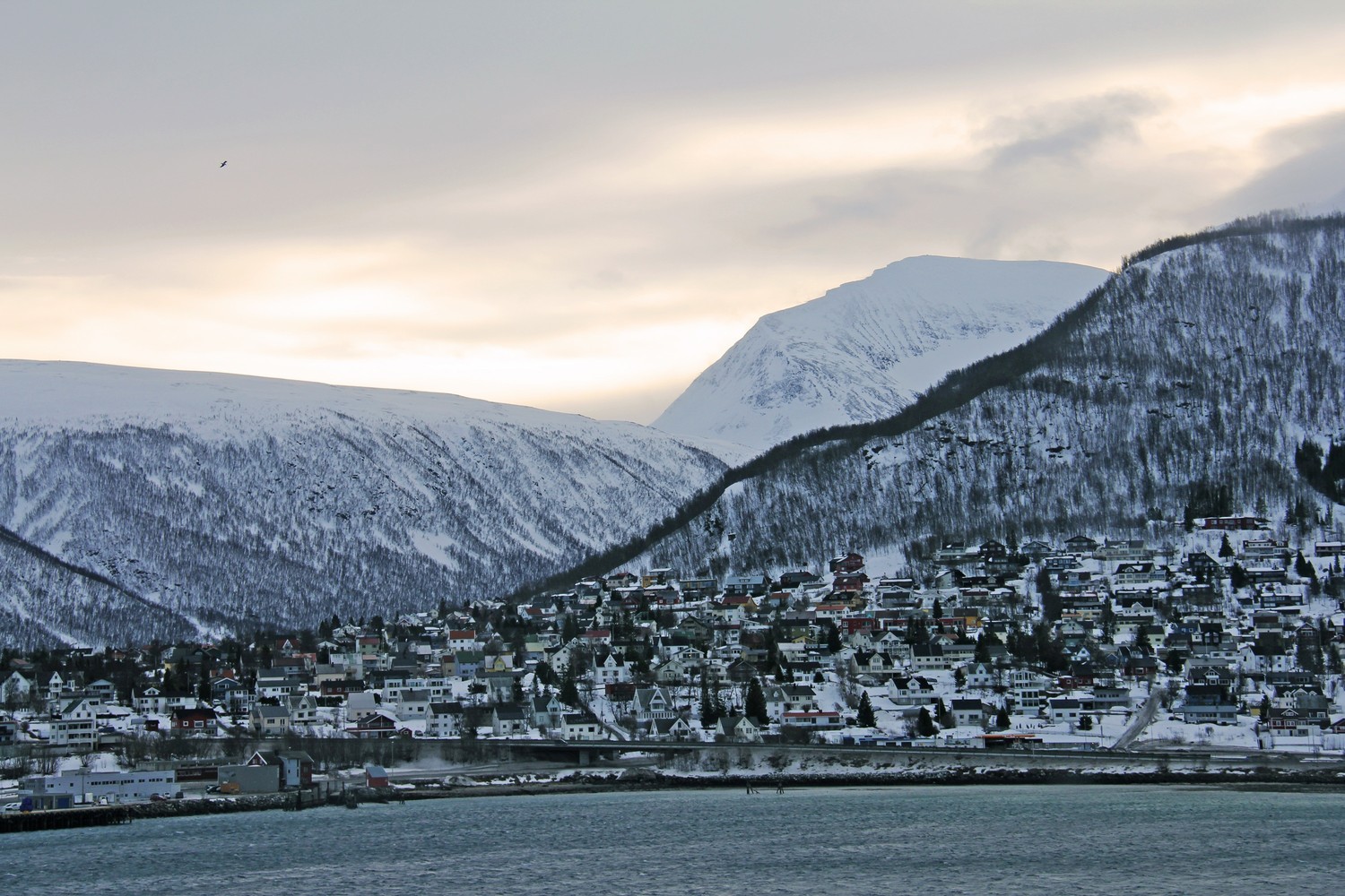 Breathtaking Snowy Mountain Scenery