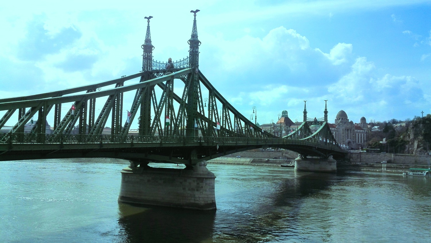 Explore the Széchenyi Chain Bridge Over the Danube