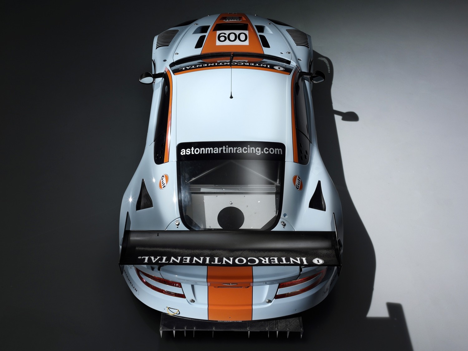 Exclusive Aston Martin DBR9 Wallpaper for Car Enthusiasts