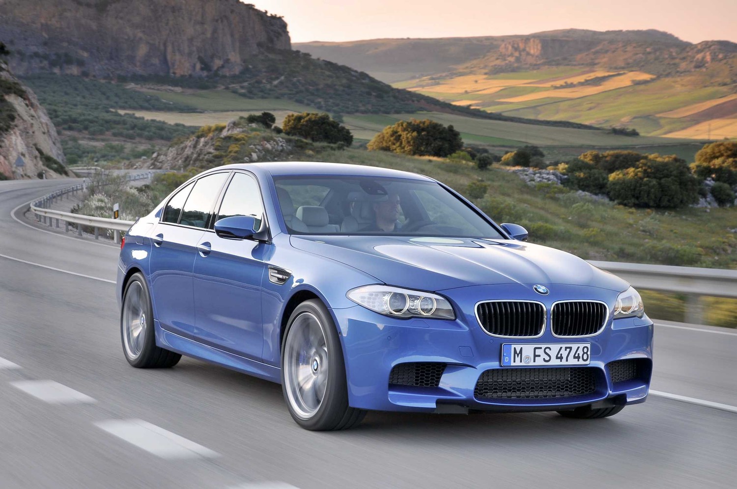 BMW 5 Series F10 Wallpaper: Immerse Yourself in Luxury