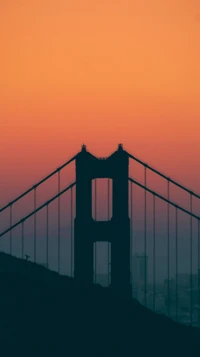 Fondo de pantalla del puente Golden Gate - Atmósfera cautivadora al anochecer