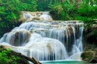 Descubre la Impresionante Cascada Erawan