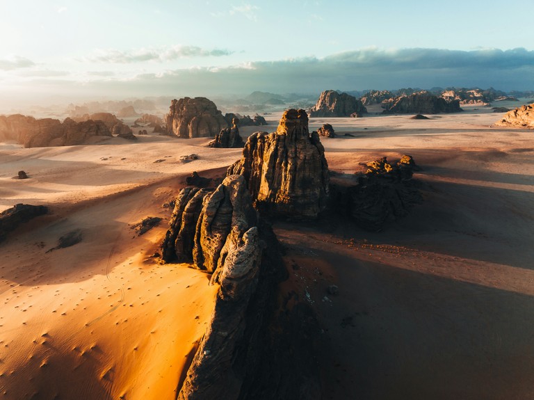 Explore the Breathtaking Sandstone Plateau of Hisma Desert