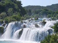 Découvrez la Beauté des Cascades du Parc National de Krka