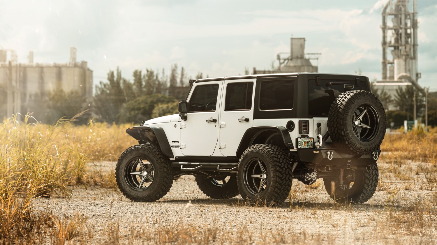 Download This Amazing Jeep Wrangler Wallpaper