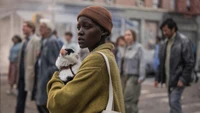 Fondo de Pantalla de A Quiet Place Day One - Con Lupita Nyong'o y un Gato