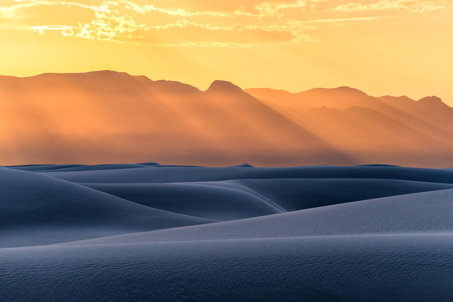 Explore the Beauty of White Sands National Monument