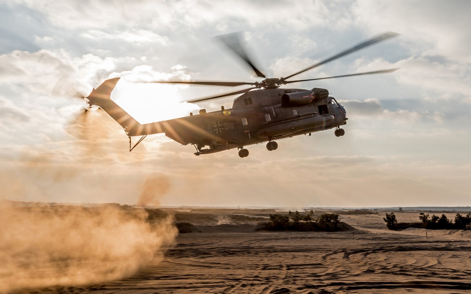 Sikorsky CH-53E Super Stallion in Action