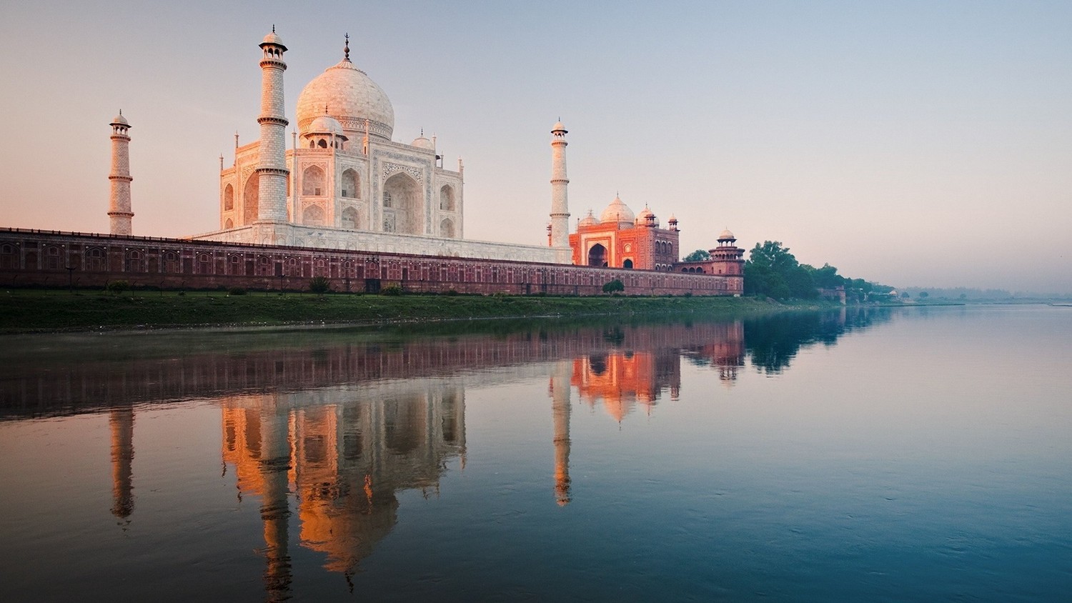 Téléchargez un Magnifique Fond d'Écran du Taj Mahal