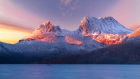 Descargar Hermoso Fondo de Pantalla de Cradle Mountain en Invierno