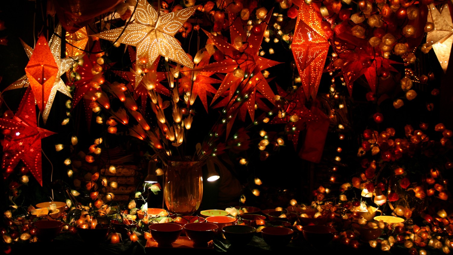 Festive Christmas Decoration Wallpaper