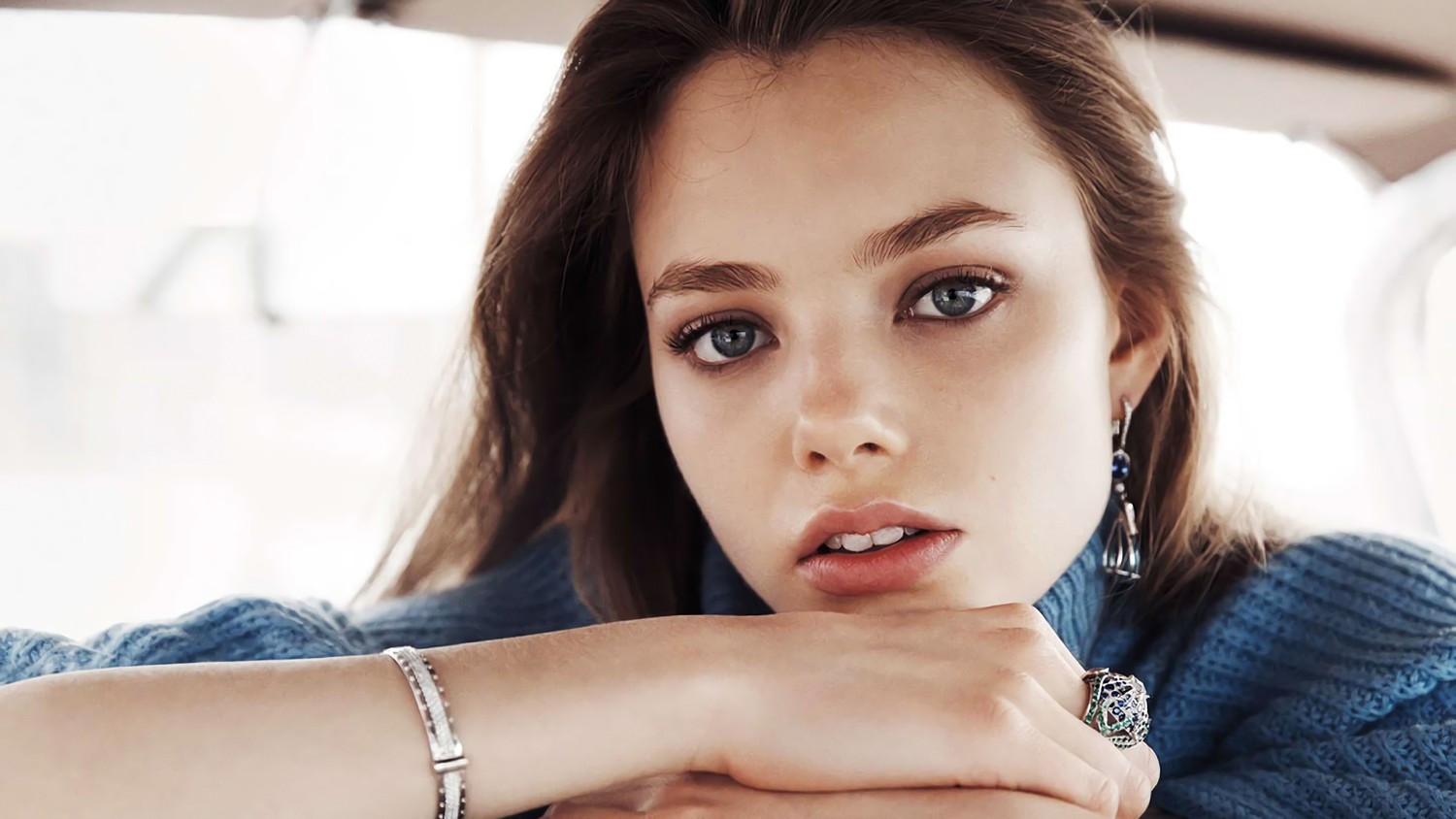 Explore Beautiful Wallpapers of Kristine Froseth