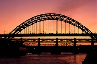 Hermoso Atardecer sobre los Puentes de Tyne