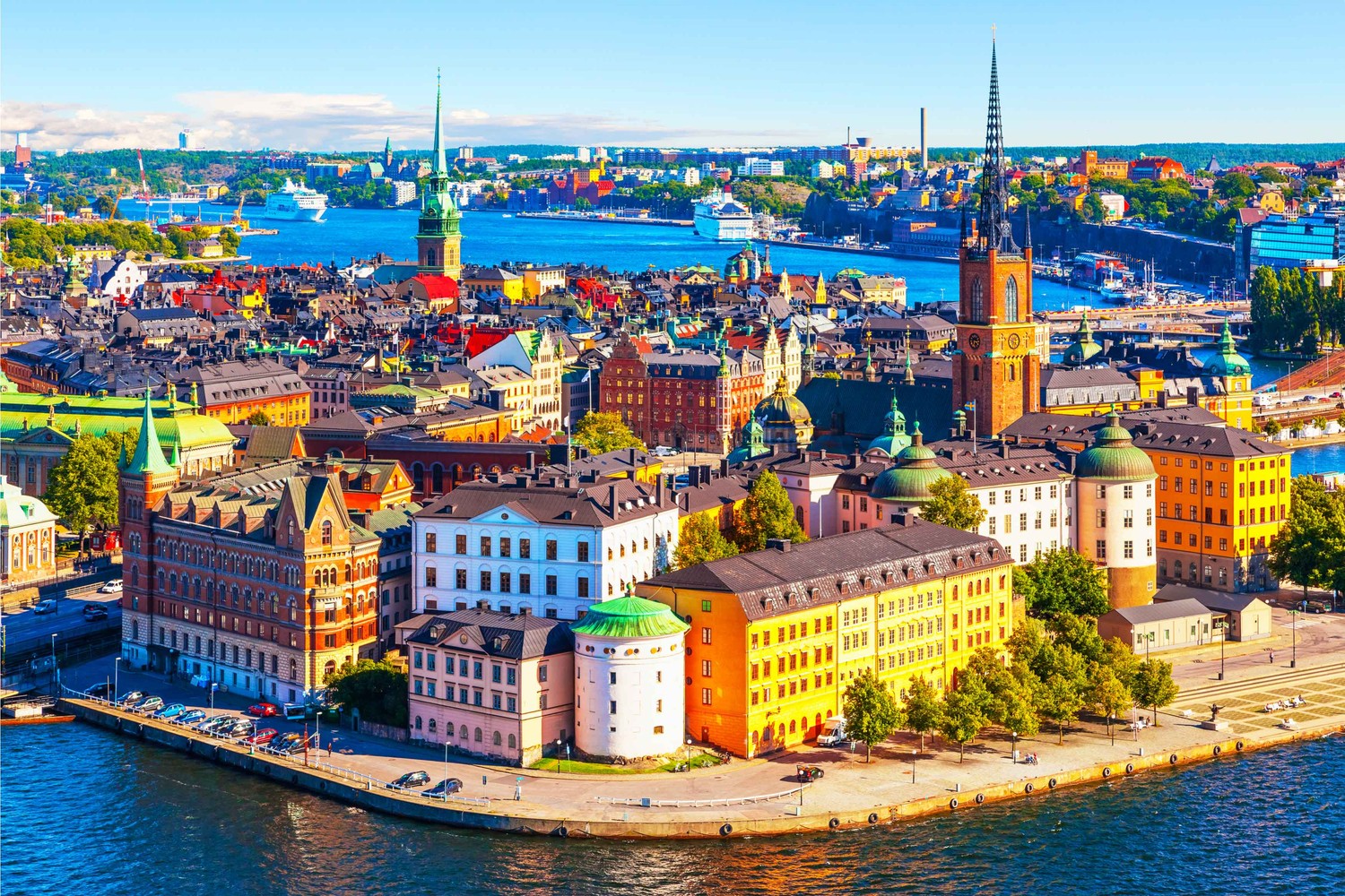 Explore the Beauty of Copenhagen with Our Cityscape Wallpaper