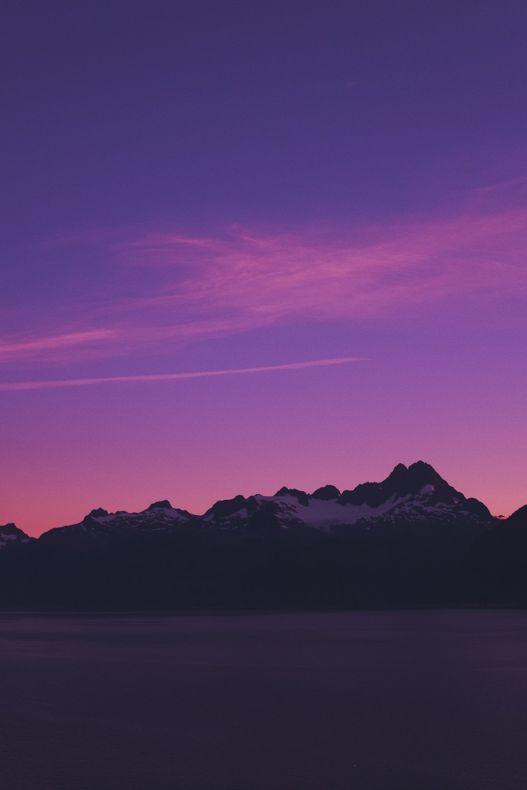 Breathtaking Mountain Sunset in Purple and Pink