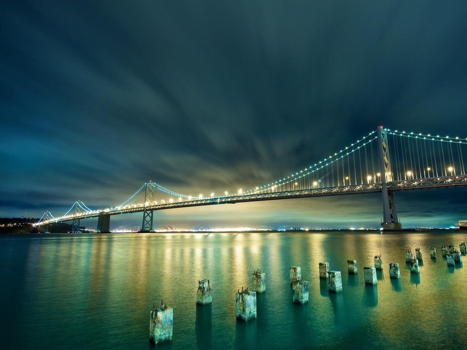 Download the Beautiful Oakland Bay Bridge Wallpaper