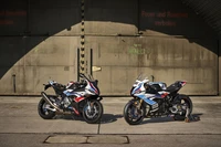 BMW M 1000 RR: Colección de Fondos de Pantalla de Superbikes