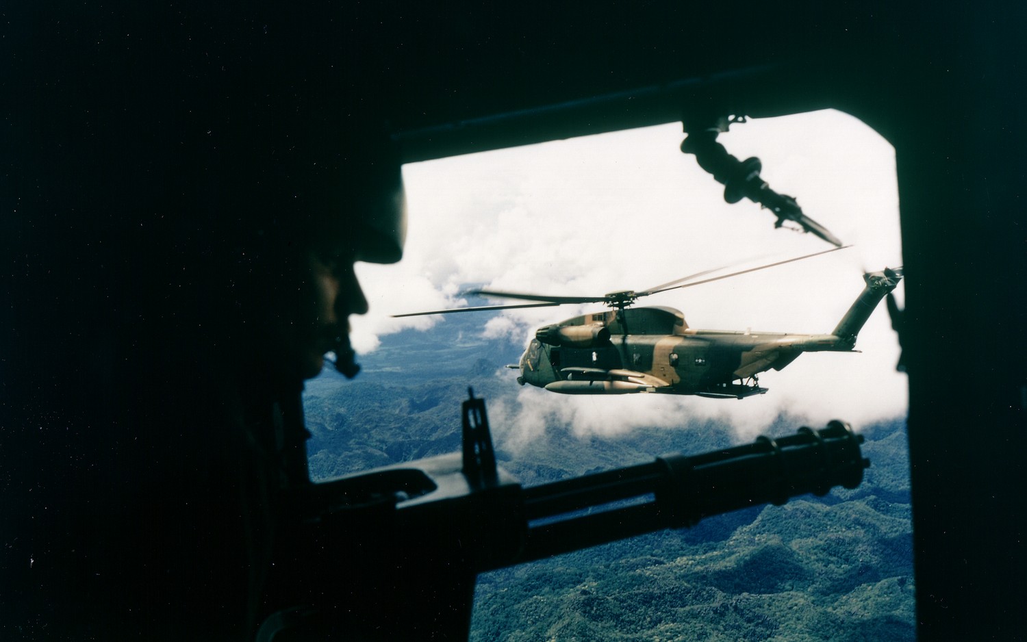 Vietnam War Helicopter Wallpaper Featuring Sikorsky Aircraft