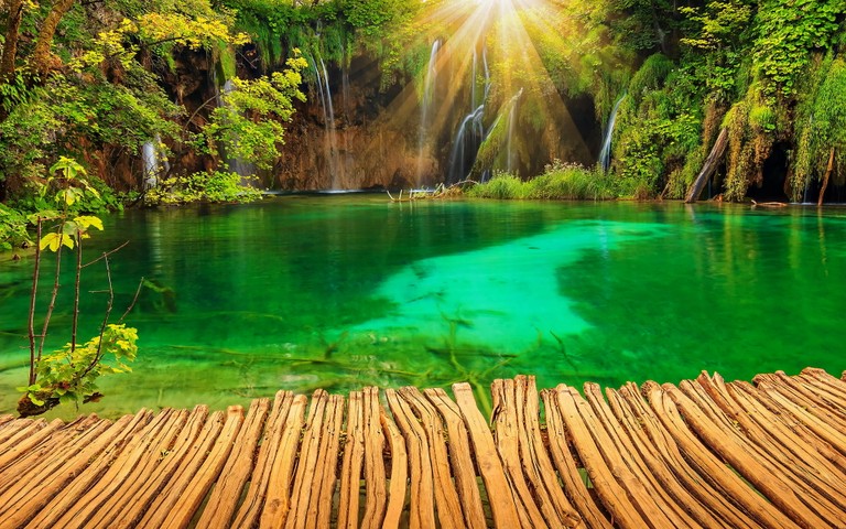 Explore the Beauty of Plitvice Lakes National Park