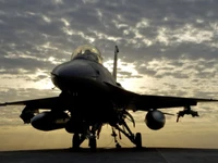 High-Quality Wallpaper of F-16 Military Aircraft