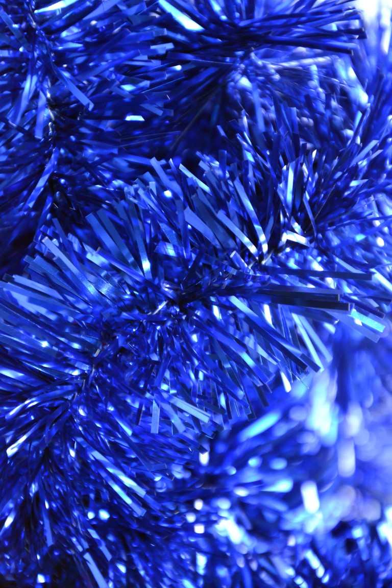 Vibrant Cobalt Blue Tinsel Wallpaper