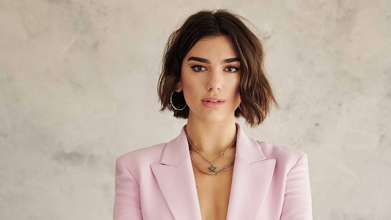 Dua Lipa: Captivating Wallpaper Collection