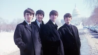 The Beatles: Fondo de Pantalla Icónico con Paul McCartney y Ringo Starr